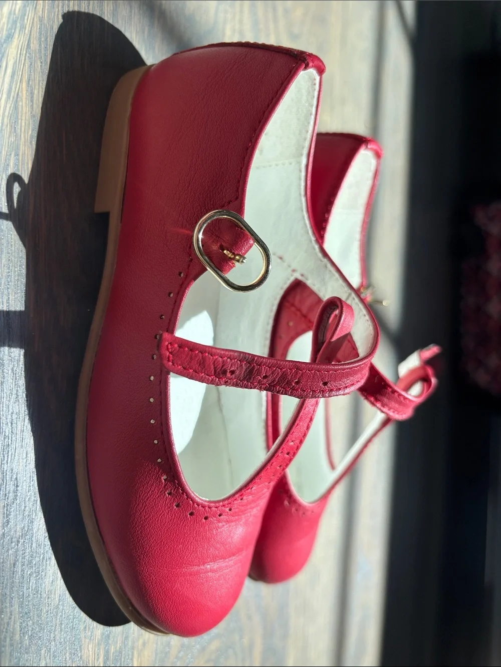 La Coqueta size 25 T Strap Leather Little Girls Shoes